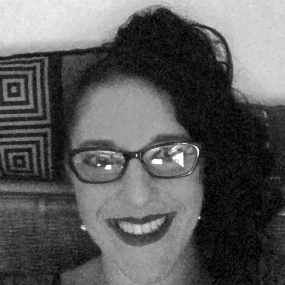 Meet your Posher, Lexi. Owner of KIT Enterprises - Picture 3 of 4